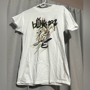 BLINK-182 BAND BUNNY LOGO GRAPHIC TEE